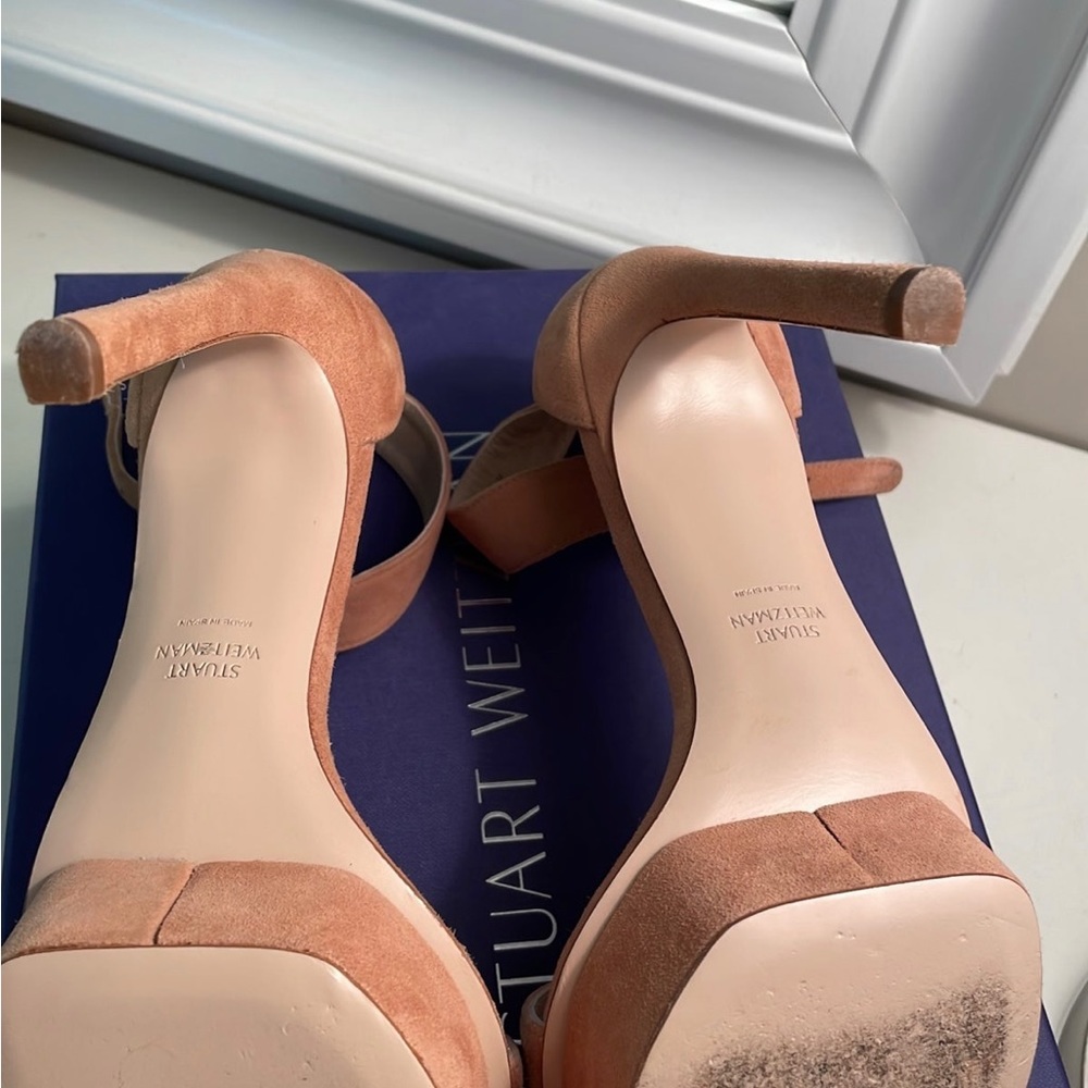 Stuart Weitzman Backupplat nude- size 7 - Picture 3 of 9